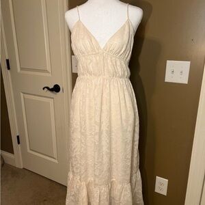 NWOT Sage The Label Jeanne Lace Cream Maxi Dress Size Medium